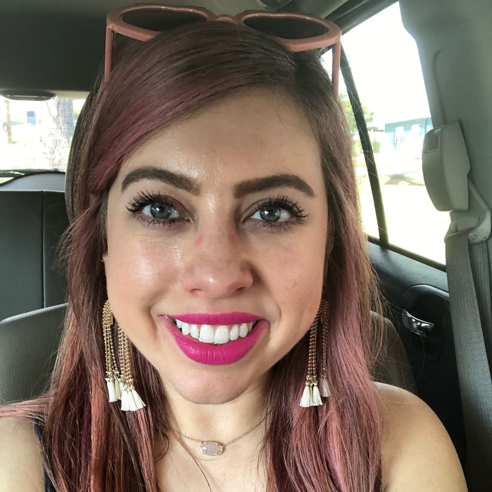 🤩 Meet your Posher, Lori! 🤩